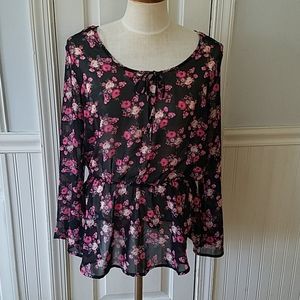 5 for $15! Black Floral Blouse